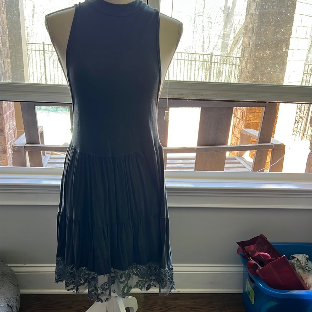 Elegant Black Sleeveless Dress